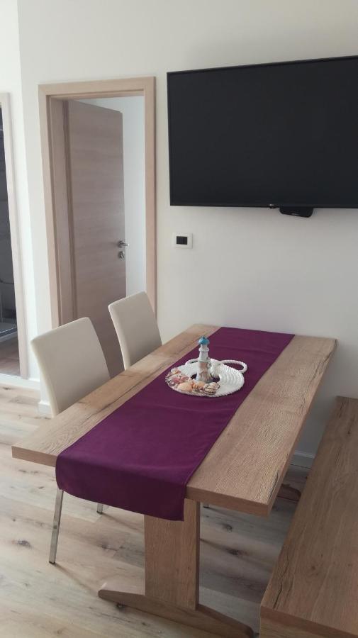 Apartmaji Apollonio Apartment *